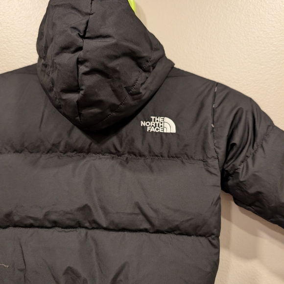 The North Face Black and Gray Reversible Puffer Hooded Jacket Sz 12-18 Months - Picture 3 of 5